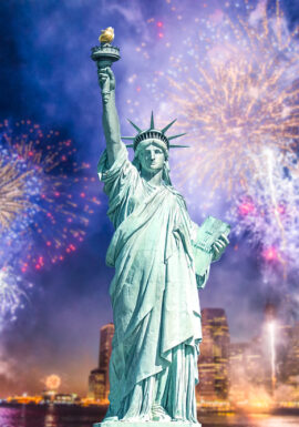 Silvester in New York mit Feuerwerk an der Freiheitsstatue