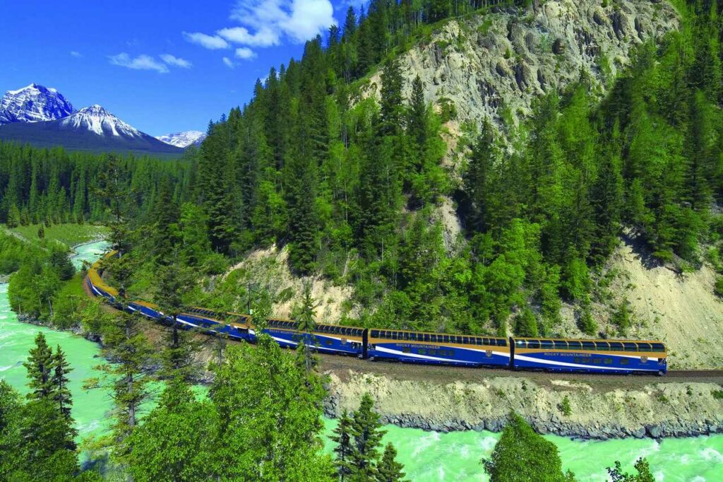 kicking-horse-canyon-first-passage-to-the-west-route-credit-rocky-mountaineer